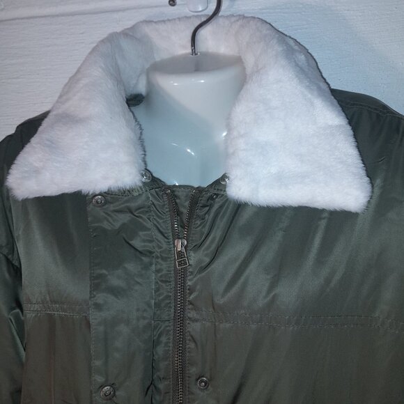 Universal Thread Women's Bomber Jacket Moss Green Size XL Waterproof Coat - Picture 6 of 10